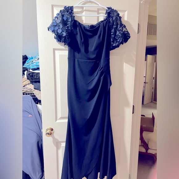 Xscape Dresses Xscape Offtheshoulder Floralsleeve Navy Gown Sz 8